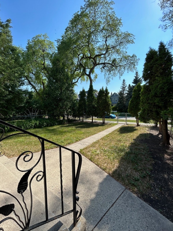 2 Bed 1 Bath for Rent McMillan / Osborne **Big Yard Very Clean** Long