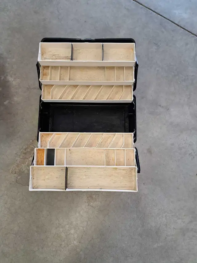 Tackle Boxes in Fishing, Camping & Outdoors in Norfolk County - Image 4