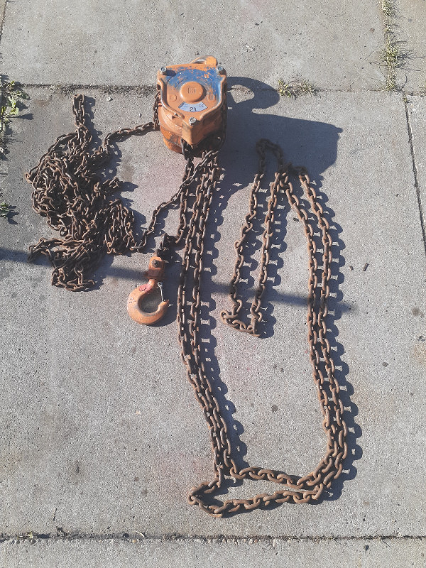 Several 2 ton Chain Hoists and 1 1/2 ton Chain Hoists for Sale in Other in Edmonton
