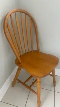 Solid wood lounge chair $25