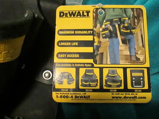 DEWALT TOP GRAIN LEATHER TOOL POUCH in Hand Tools in St. Catharines - Image 3