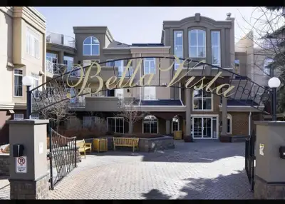 GREAT LOCATION! Live downtown within walking distance of all the amenities. This 2 bedroom 2 bathroo...