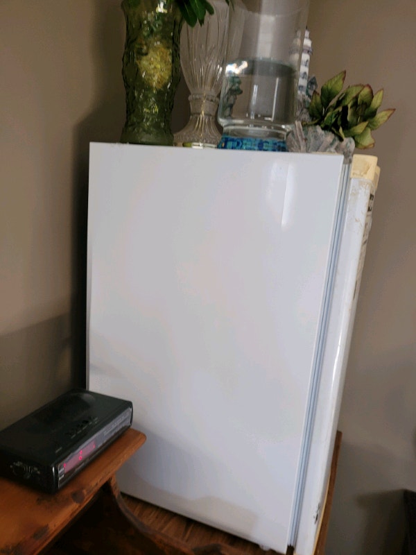 Mini Fridge Refrigerators Windsor Region Kijiji