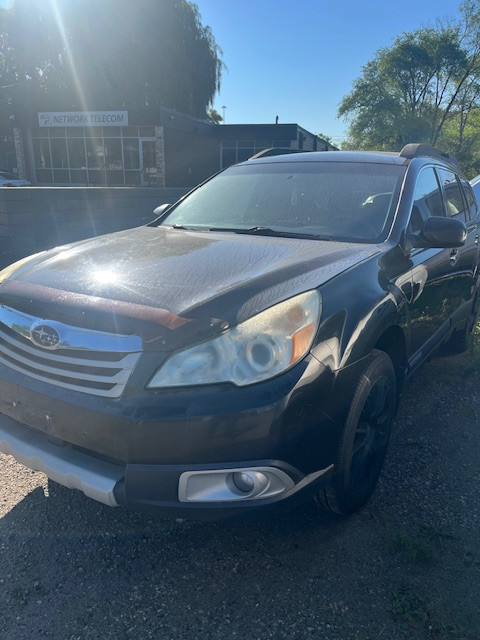 2012 Subaru Outback 6 speed manual transmission in Cars & Trucks in Kitchener / Waterloo