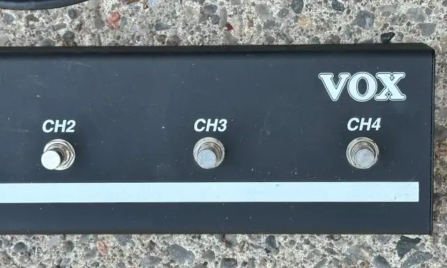 VOX VFS5, Pedal board for Vox VT/VT+ series amps in Amps & Pedals in City of Toronto - Image 4