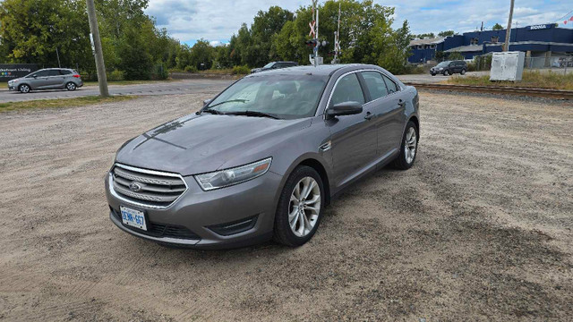 2013 Ford Taurus SEL  in Cars & Trucks in North Bay