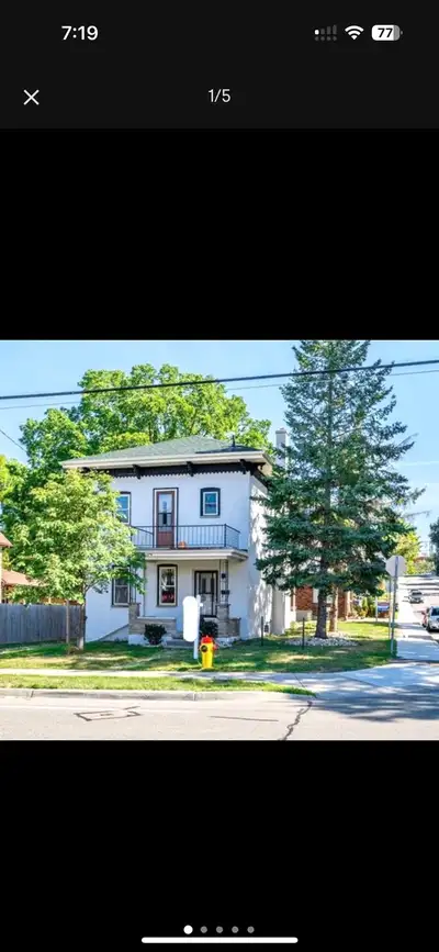 Private room available for rent with balcony…downtown Kitchener,,parking available..wifi available