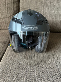 GMAX Motorcycle Helmet ( woman’s)