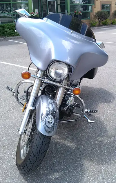 LOW KMS ONE OWNER TSUKAYU FAIRING KENWOOD MARINE STEREO DIAMOND AUDIO SPEAKERS CRASH BAR W/ KURYAKYN...