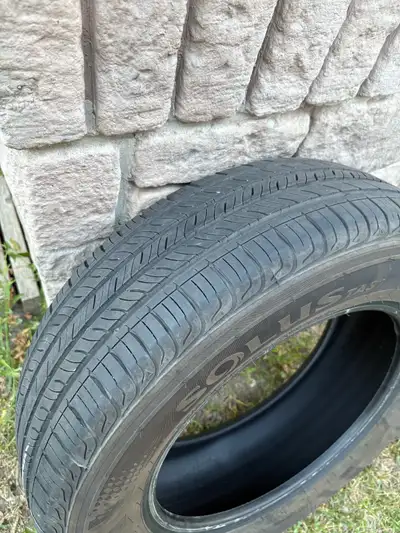 195/65/15 Kumho all season tires R15 91T Only used for a few months, available for pickup in Vaughan