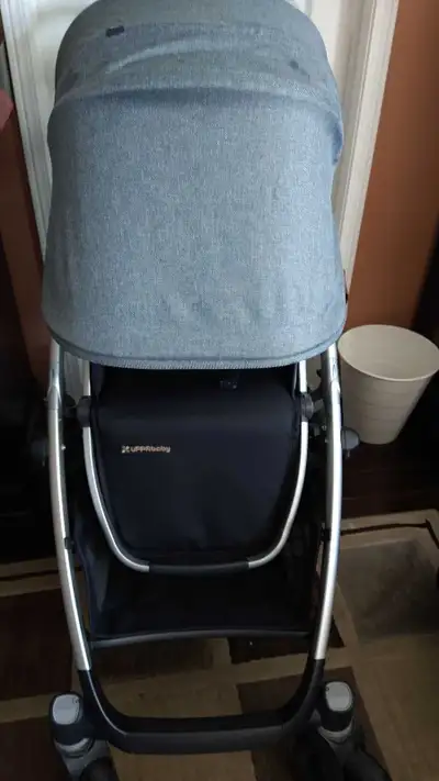 V2 UPPAbaby Vista Stroller with bassinet, View more