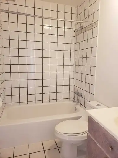 Beau 4 1/2 À Longueuil 1350$, dans un huit plex. Grande cuisine avec salle à manger et avec beaucoup...