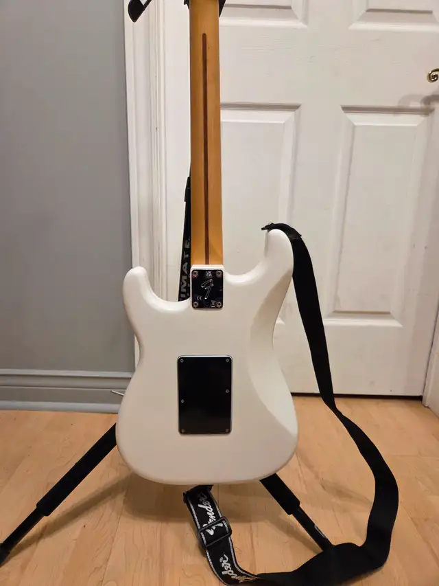 Fender Player Stratocaster HSS Floyd Rose with PRS gig bag $1100 in Guitars in Mississauga / Peel Region - Image 6
