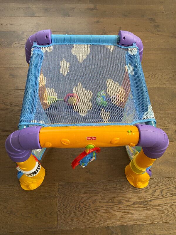 Fisher Price Baby Gymnastics Activity Tunnel - Like New in Playpens, Swings & Saucers in Mississauga / Peel Region - Image 4