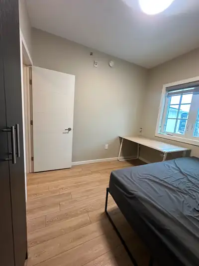 Room Rent / Housemate / Roommate (IMMEDIATE & FURNISHED)