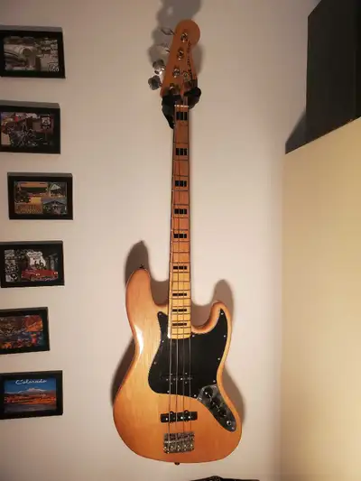 Squier Classic Vibe  70's Jazz Bass, View more