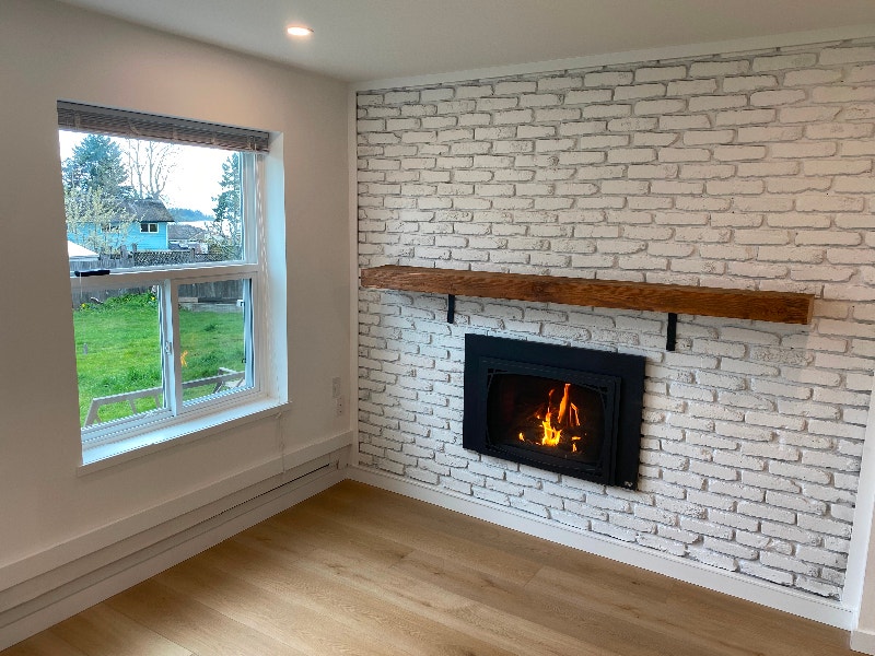 2 Bdrm. Modern & Bright Suite Pet Friendly Above Ground Long Term