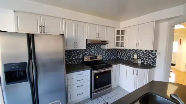 3 Bedroom Semi-Detached house for rent in Mississauga in Long Term Rentals in Mississauga / Peel Region - Image 6
