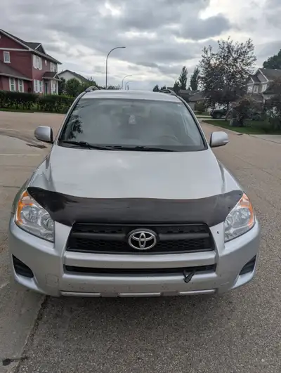 No mechanical damage, 2 sets of tires on rims, Bluetooth, handsfree calling