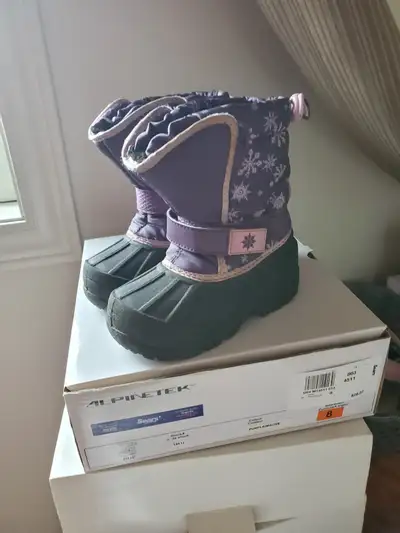 Toddler's winter shoes size 8  (for girl/boy), View more