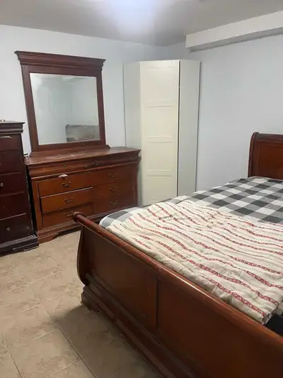 Large 2 bedroom available for rent from 1st April. Separate entrance, separate kitchen, separate din...