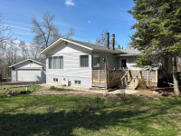 Lakeshore Heights- 4 Bed 2 Bath Home, Garage, Large Lot 