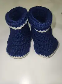 Baby woolen shoes