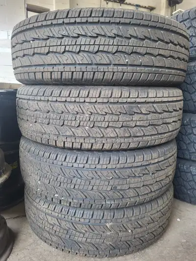 255-70-17 General Grabber HTS, Take off tires $600.00 Brantford 519-774-6866