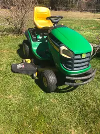 John Deere Lawn Tractor for Sale