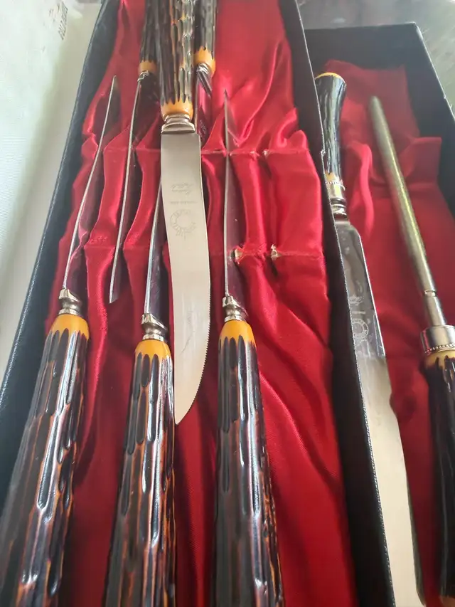 Crown Crest Sheffield Cutlery Set in Kitchen & Dining Wares in City of Toronto - Image 7