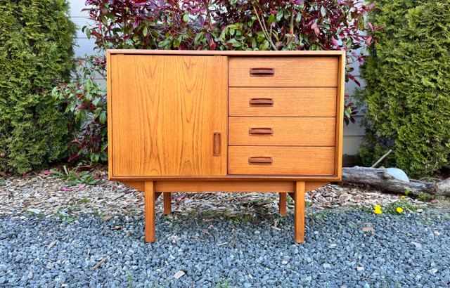 Vintage Canadian Teak Credenza  in Hutches & Display Cabinets in Victoria