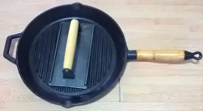 Vintage Philippe Richard Round Cast Iron Skillet/Grill Pan, View more