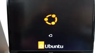 Votre ordinateur n'est pas compatible avec Windows 11, je peux vous installer Linux Ubuntu comme sys...