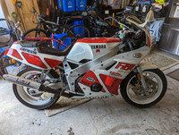 Wanted fzr400 cosmetic parts