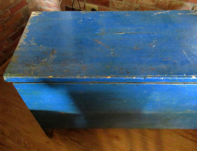 Antique Pine Blanket Box Original Blue Paint and Square Nails in Arts & Collectibles in Ottawa - Image 2