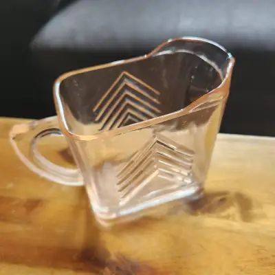 VINTAGE 1930s Hazel Atlas 'Chevron' art deco pink glass creamer, View more