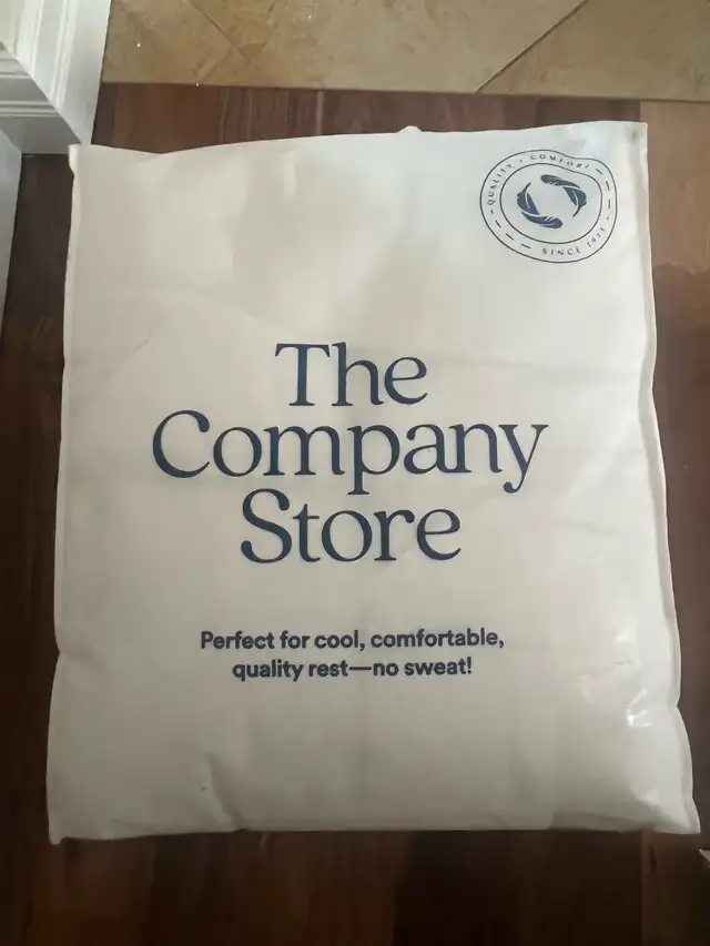 Mattress Cover - Twin XL *New* in Bedding in Oshawa / Durham Region - Image 2