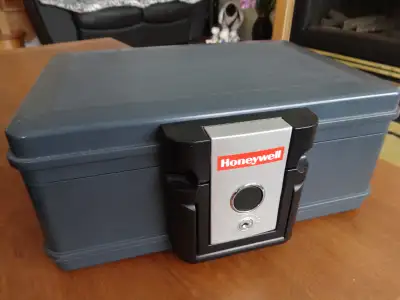 Honeywell BC-768,947/Waterproof/0.39Cu.Ft./1/2 Hour Fire/Chest, View more