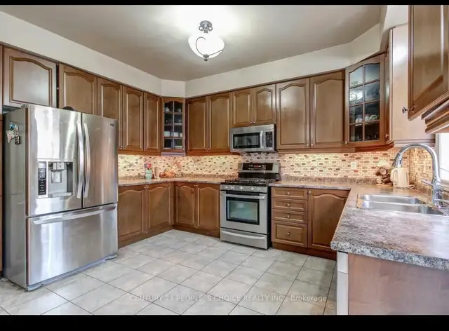 House for rent in Long Term Rentals in Mississauga / Peel Region - Image 6