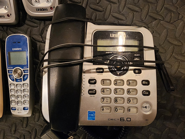 Uniden Dect 6.0 Cordless Phones, 6 phones in Home Phones & Answering Machines in City of Toronto - Image 2
