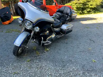 CVO 110 Stage 4 Stereo upgrades