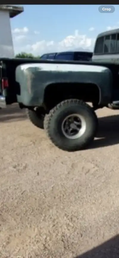 Wanted- square body stepside fenders for a 1979-1987 Chev Silverado. Mine has dual fuel tanks but wi...