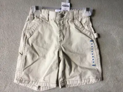 BRAND NEW WITH TAGS ATTACHED. OLD NAVY SHORTS SIZE 3T - BEIGE