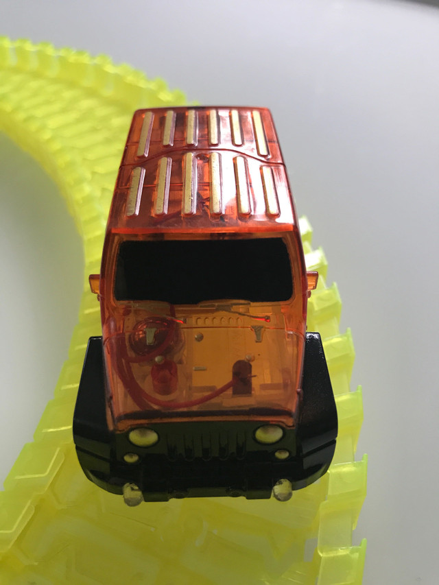 New, Flexible, LED, Fluorescent, Glow-in-the-Dark Car Racing Set in Toys & Games in Bedford - Image 3