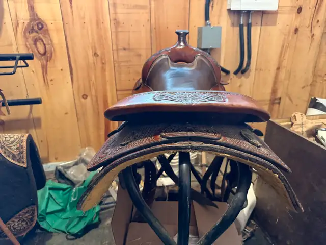 Continental Reining Saddle in Equestrian & Livestock Accessories in North Bay - Image 6