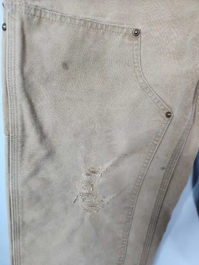 Vintage Mens Carhartt Pants 32x30 in Men's in Hamilton - Image 4