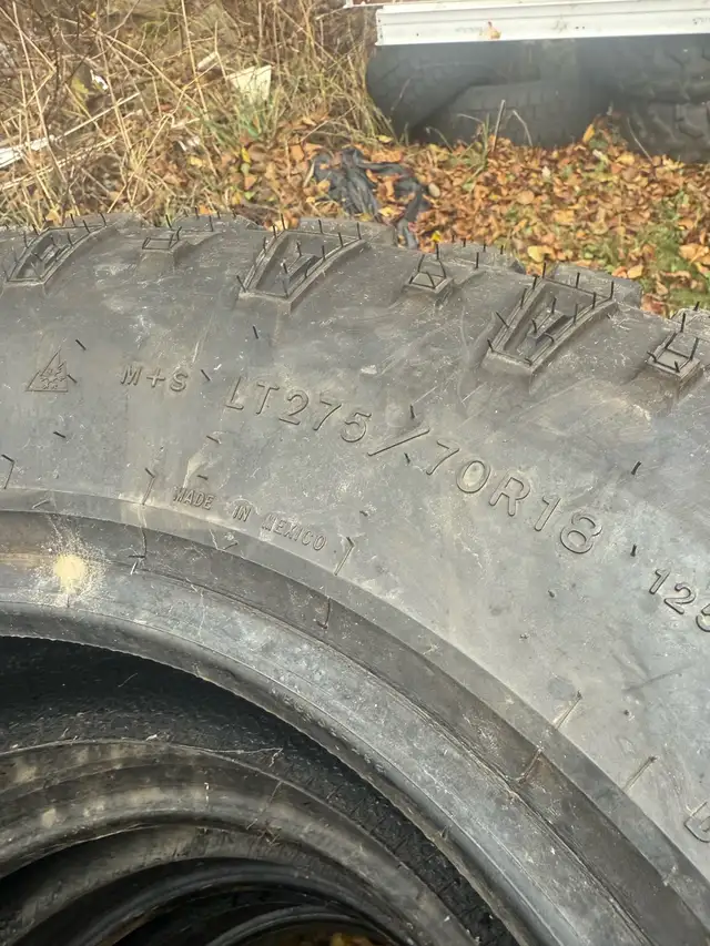 LT 275/70/18 Goodyear Wrangler in Tires & Rims in Yarmouth - Image 3
