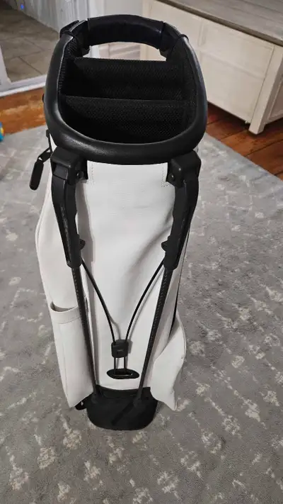 Vessel Sunday III Stand bag, View more