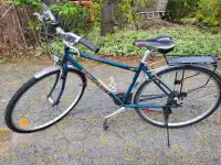 Classic Peugeot urbano hybrid bicycle 