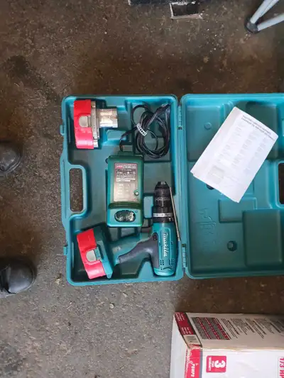 Drill and charger makita , View more